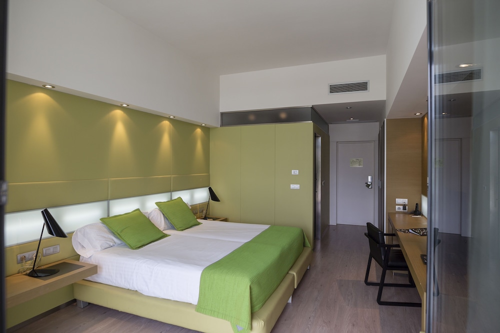 Deluxe, Double or Twin Bed, La Finca Golf Spa Resort Adults Only 4/8