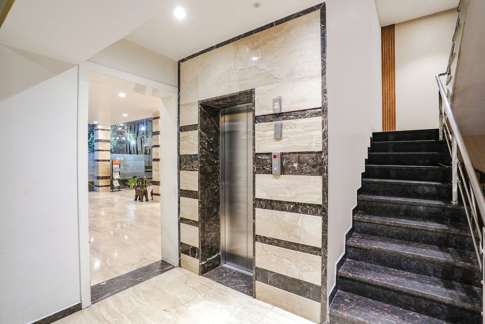 Hotel Mahendra 32/44