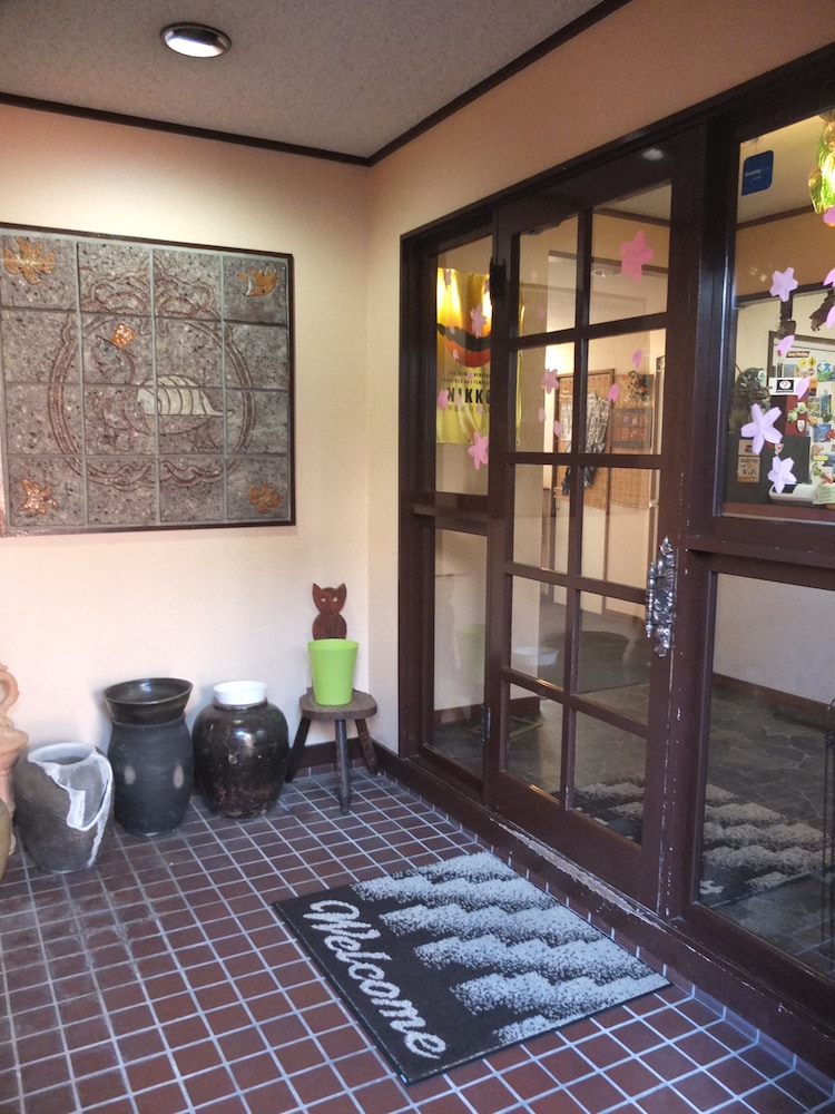 Turtle Inn Nikko 54/63