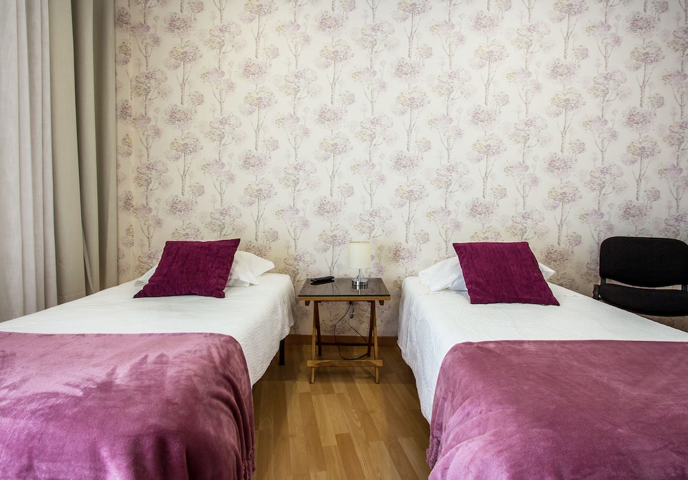 Central Guest House 18/50