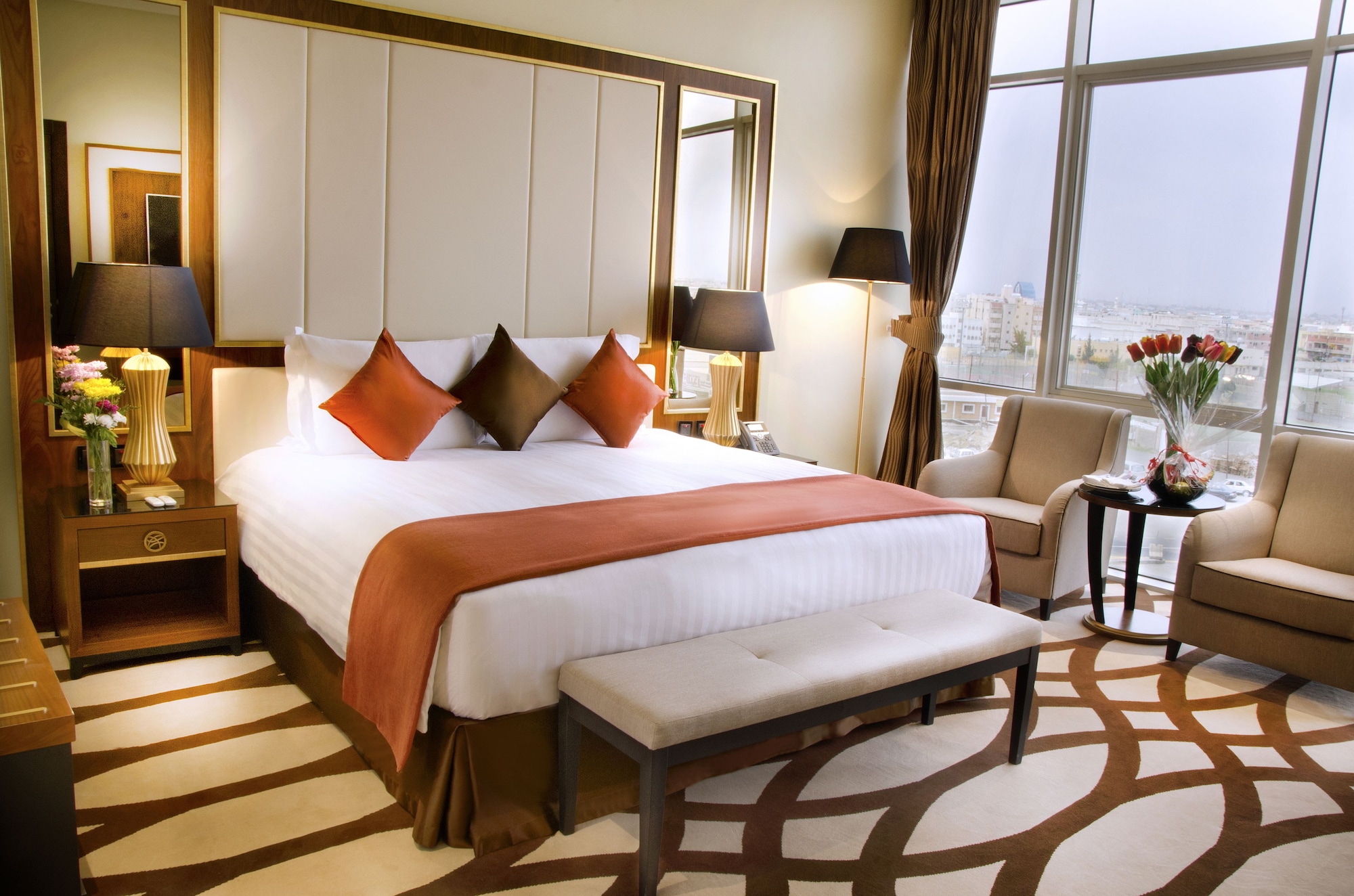 Amber, King Bed