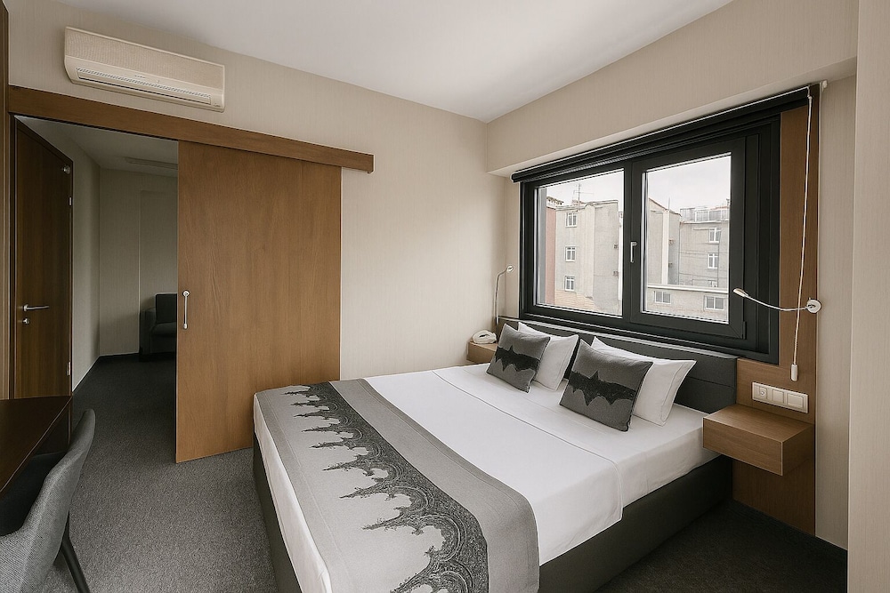 2 BEDROOMS, DELUXE, SUITE