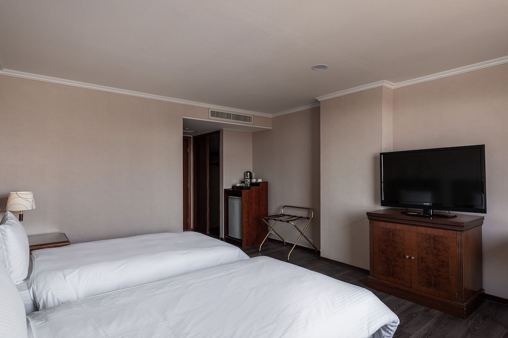Hotel J Metropolis 32/54
