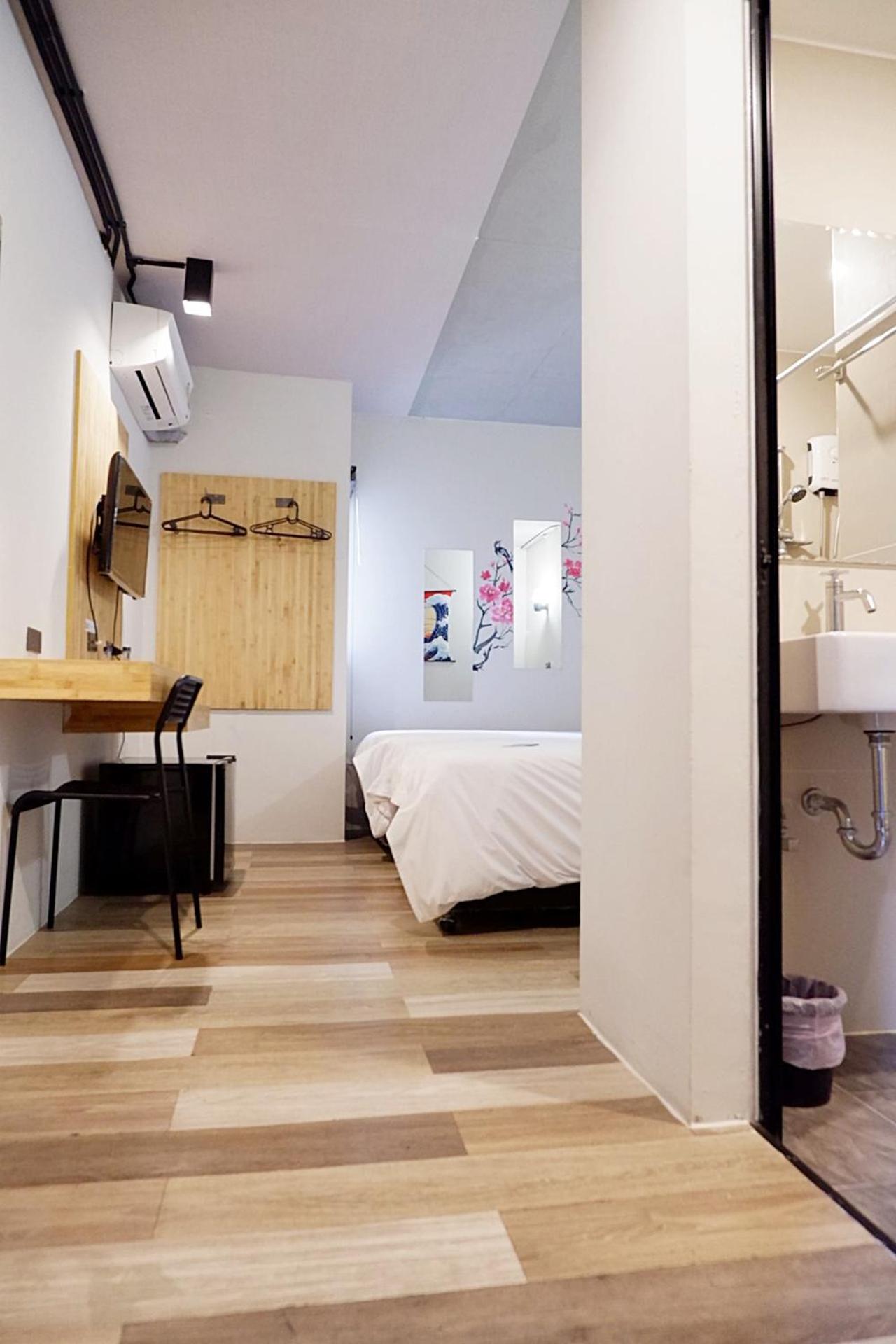 Izen Plus Budget Hotel & Residences 17/57