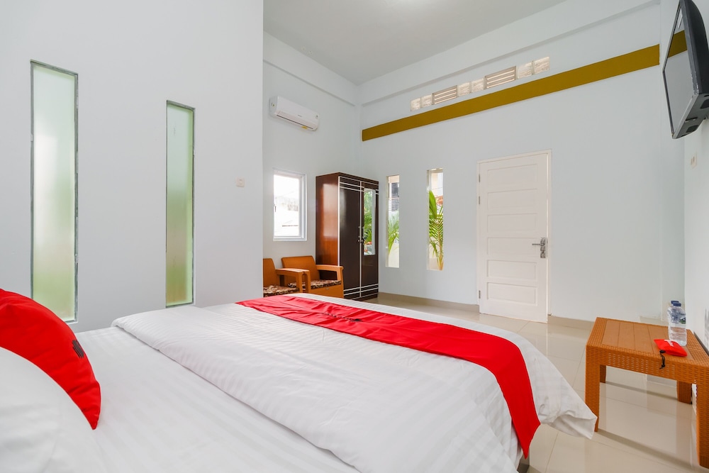 RedDoorz Syariah near Simpang Sekip Palembang 9/19