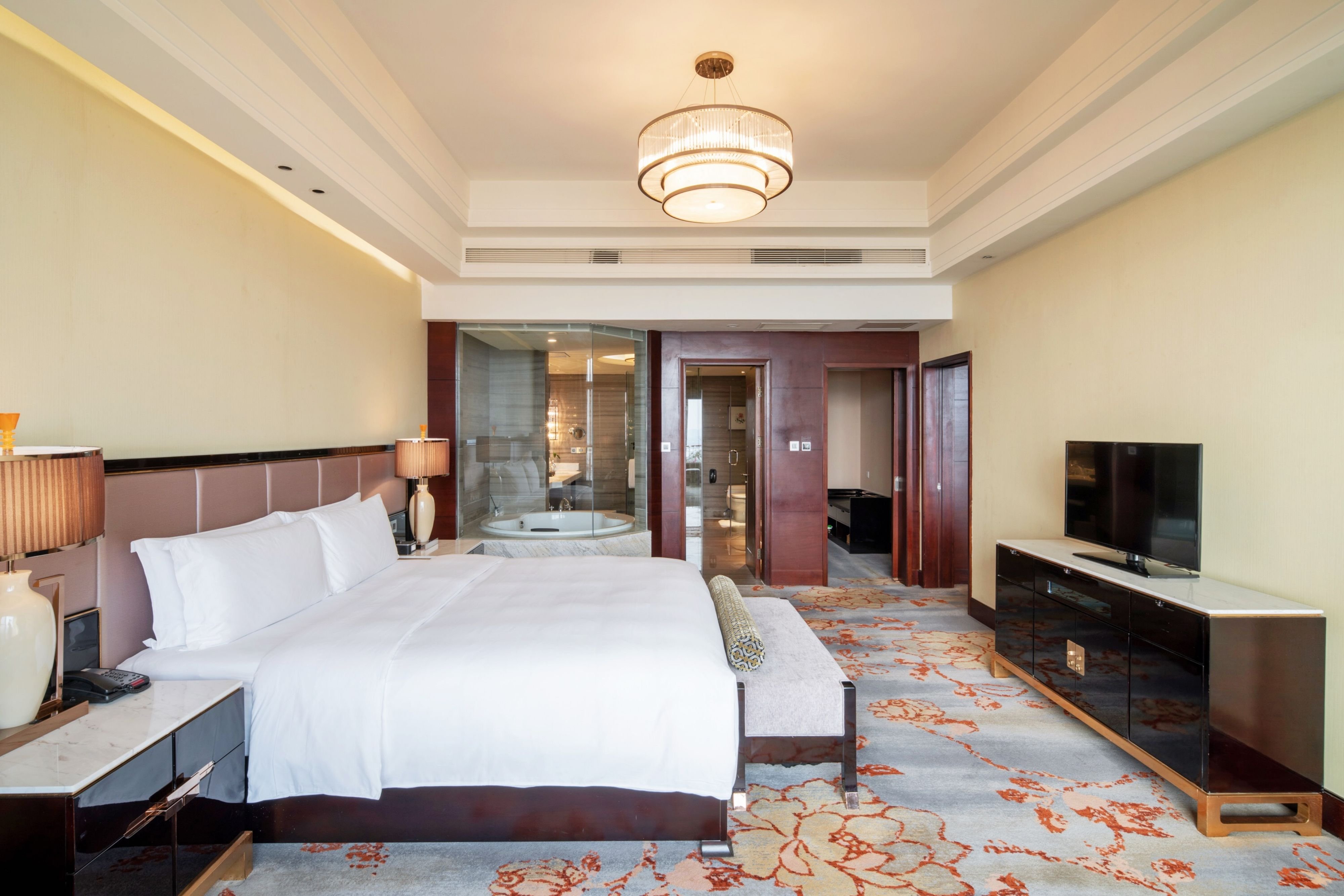 INTERCONTINENTAL HEILONG LAKE 17/50