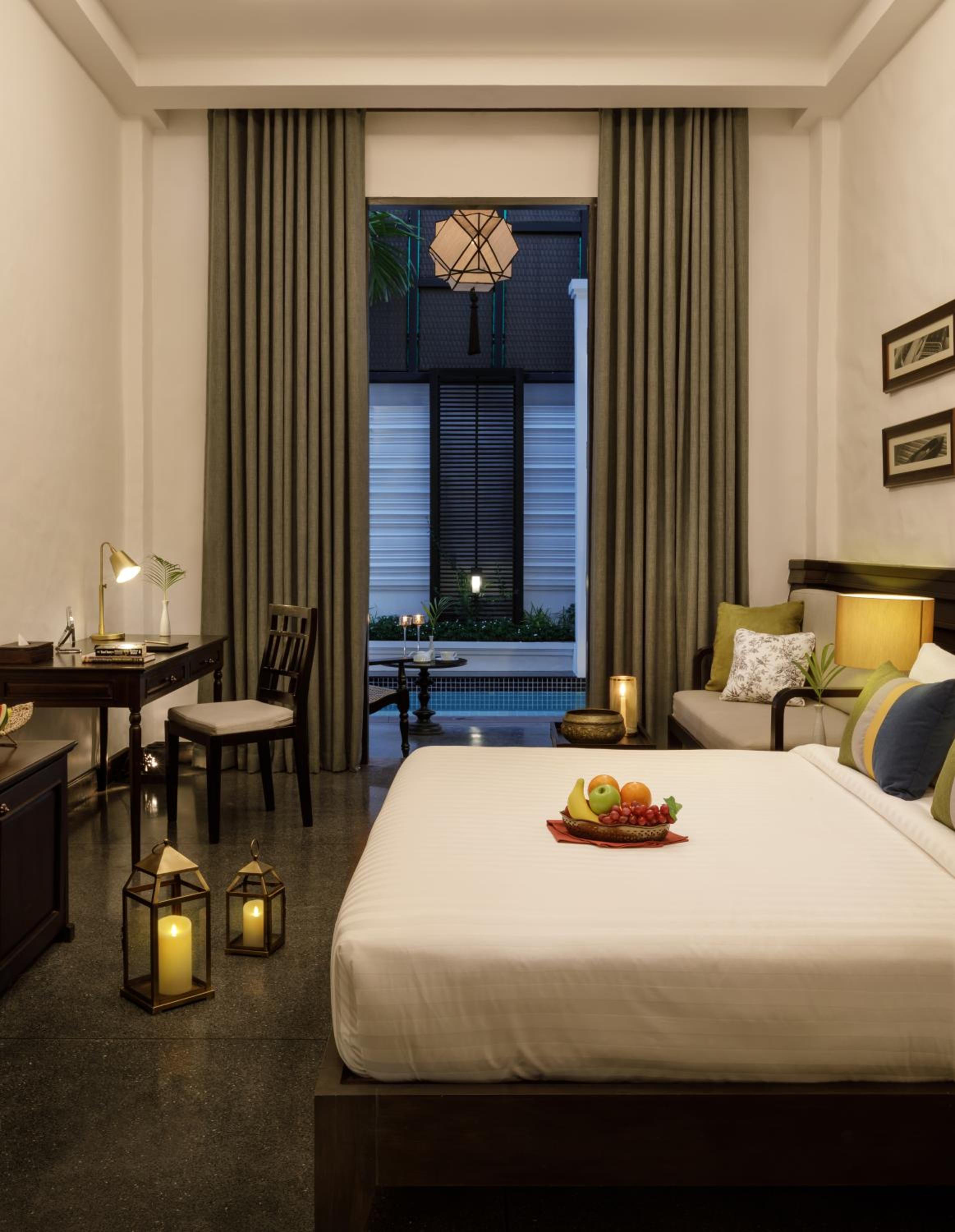Deluxe, Double or Twin Bed, Pool Access