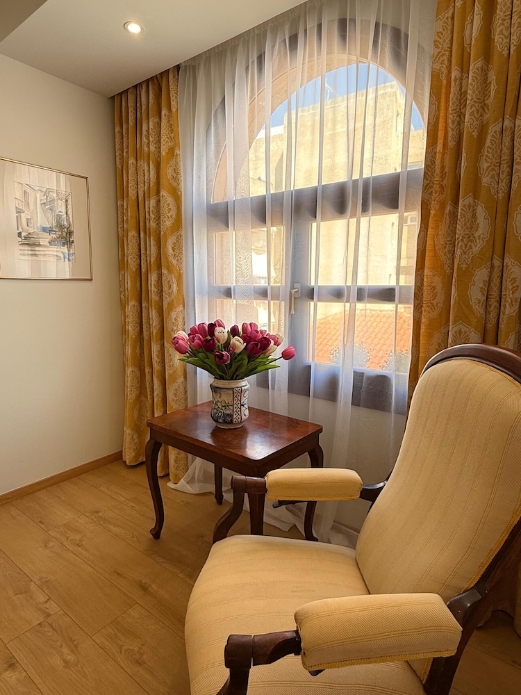 Le Convivial Luxury Suites & Spa 30/45