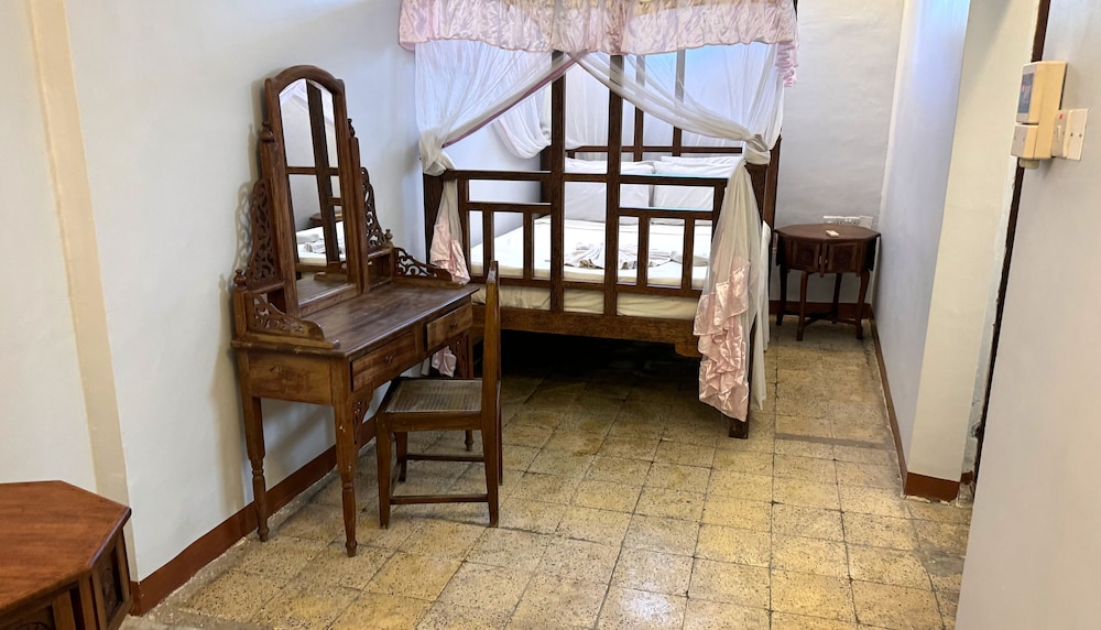 Princess Salme Inn 33/50