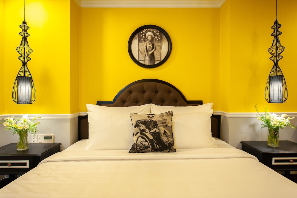 Adora Art Hotel 7/74