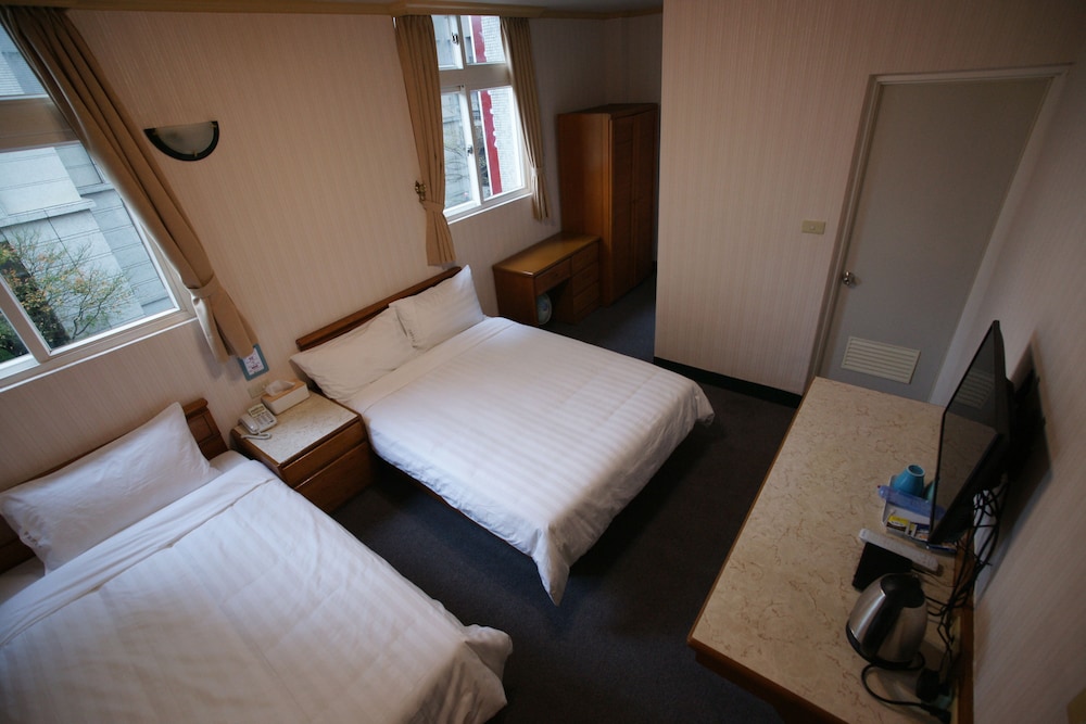 Rich Zone Hotel 8/30