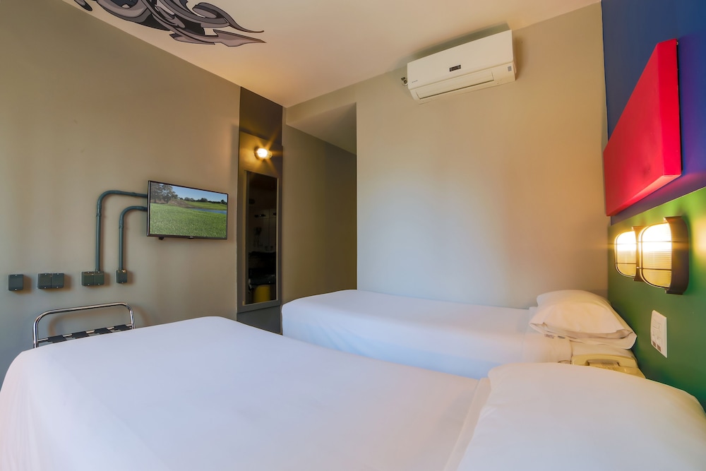 ibis Styles SP Faria Lima 12/64