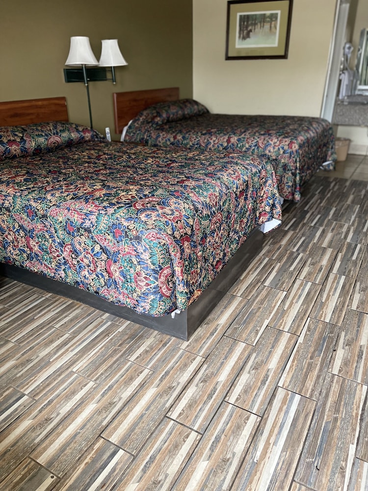 Plaza Inn Big Spring 21/50