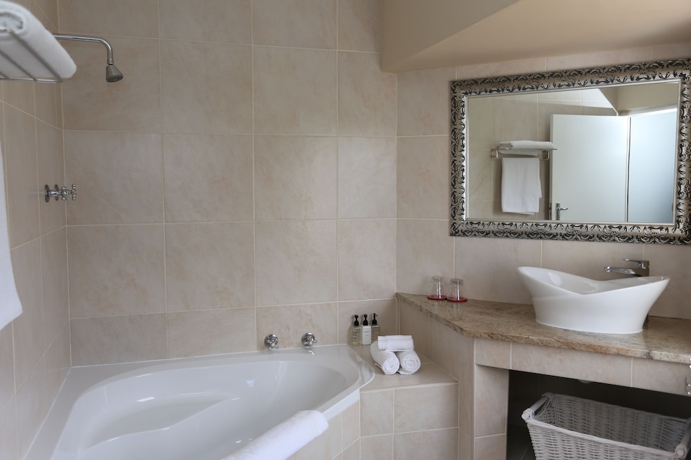 Whaleview Manor Guesthouse 40/43