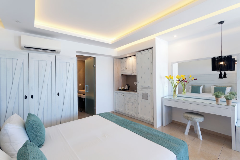 Tropicana Hotel 15/50