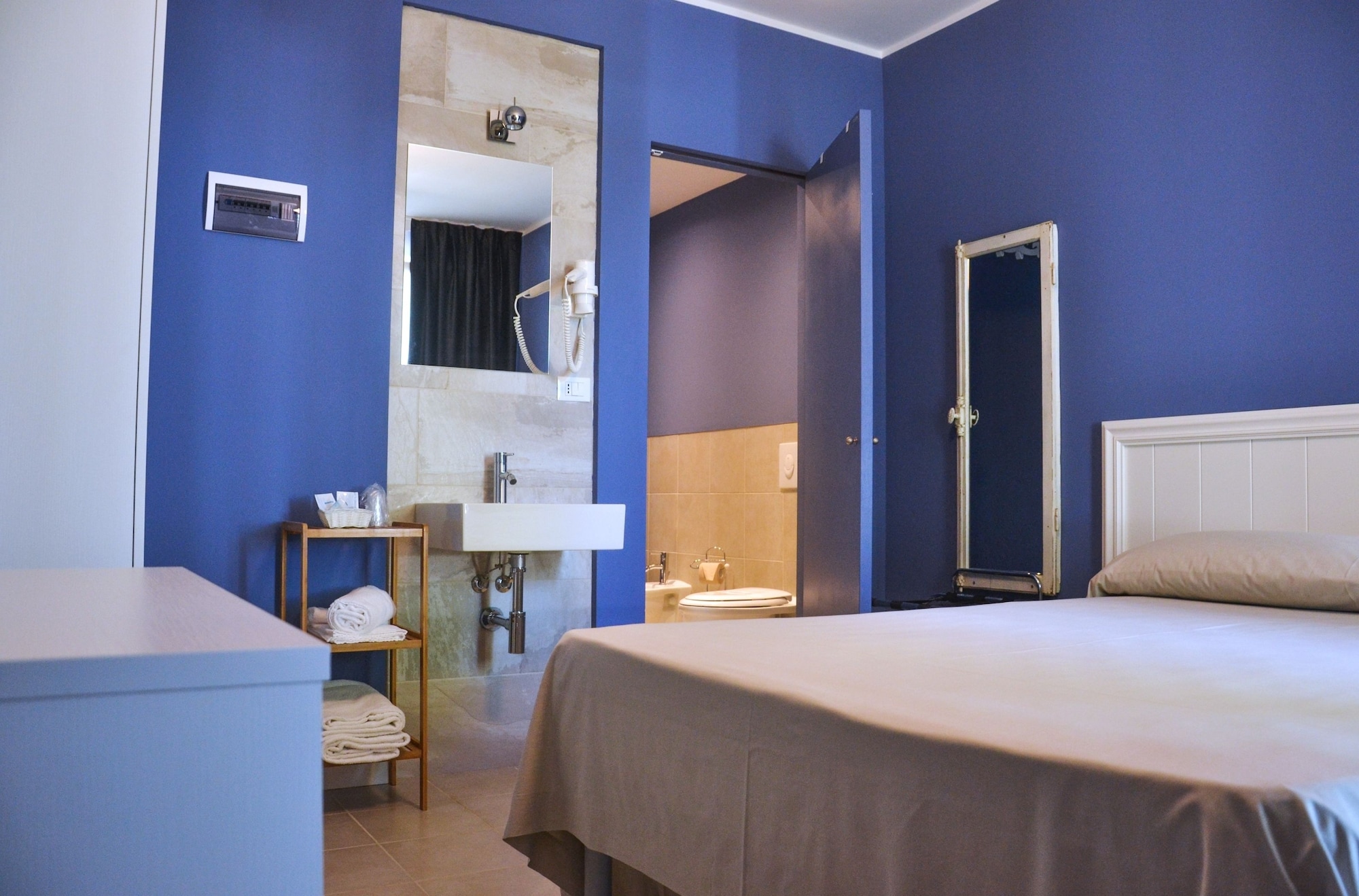 Standard, Quadruple, Double and Twin Beds