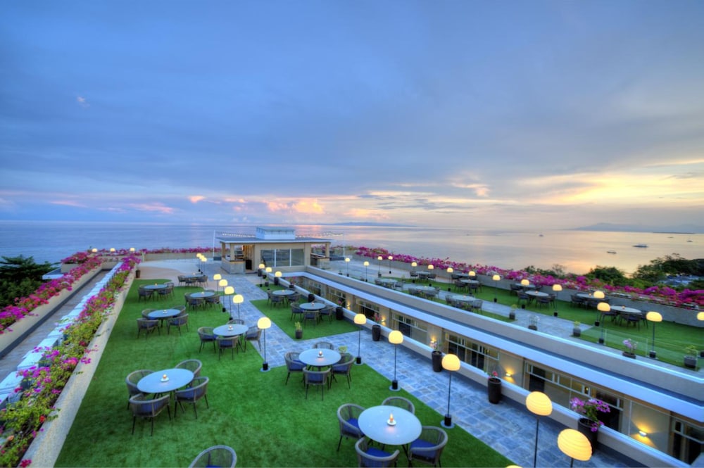 Be Grand Resort Bohol 39/50