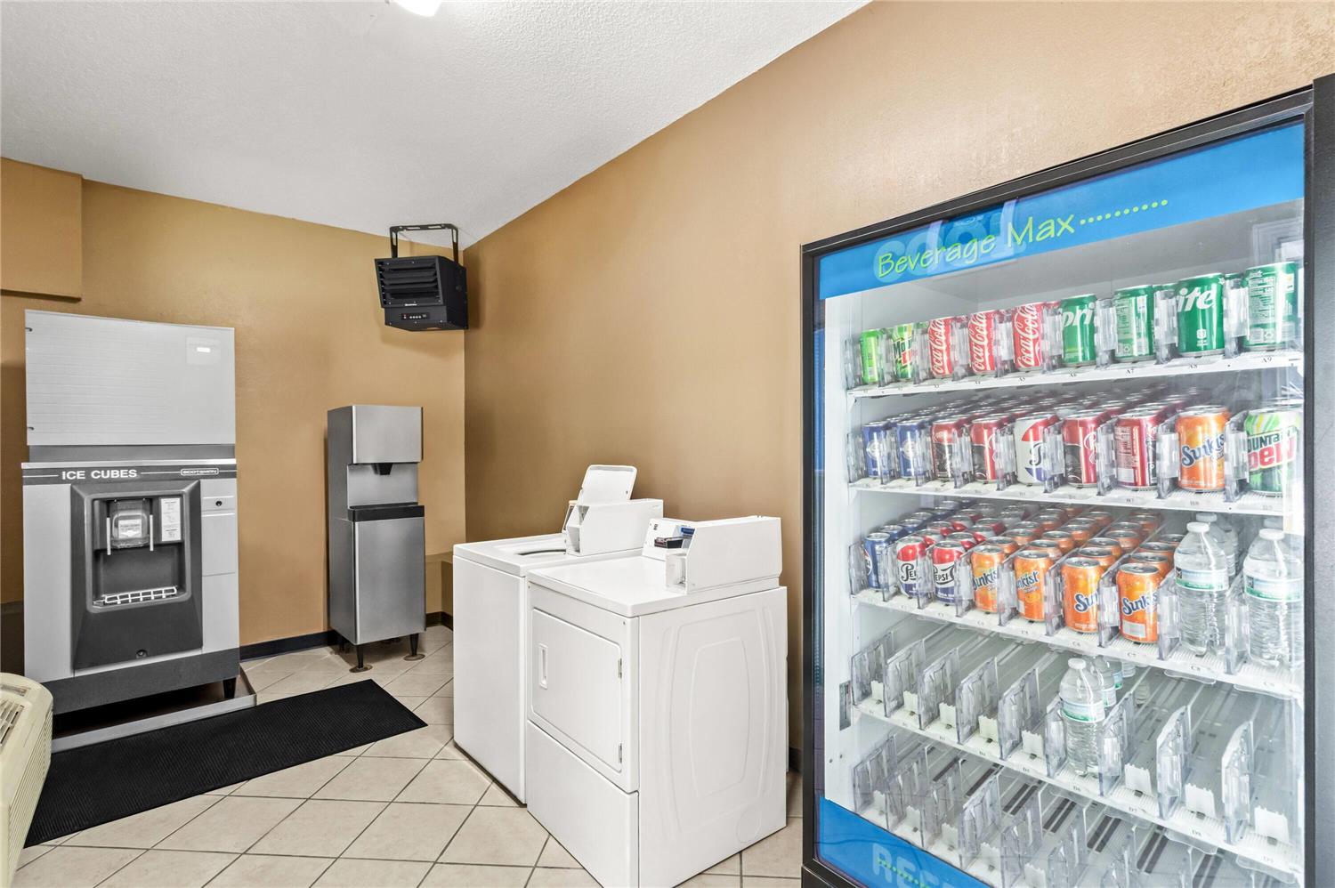 Super 8 by Wyndham Cincinnati/Springdale OH 7/17