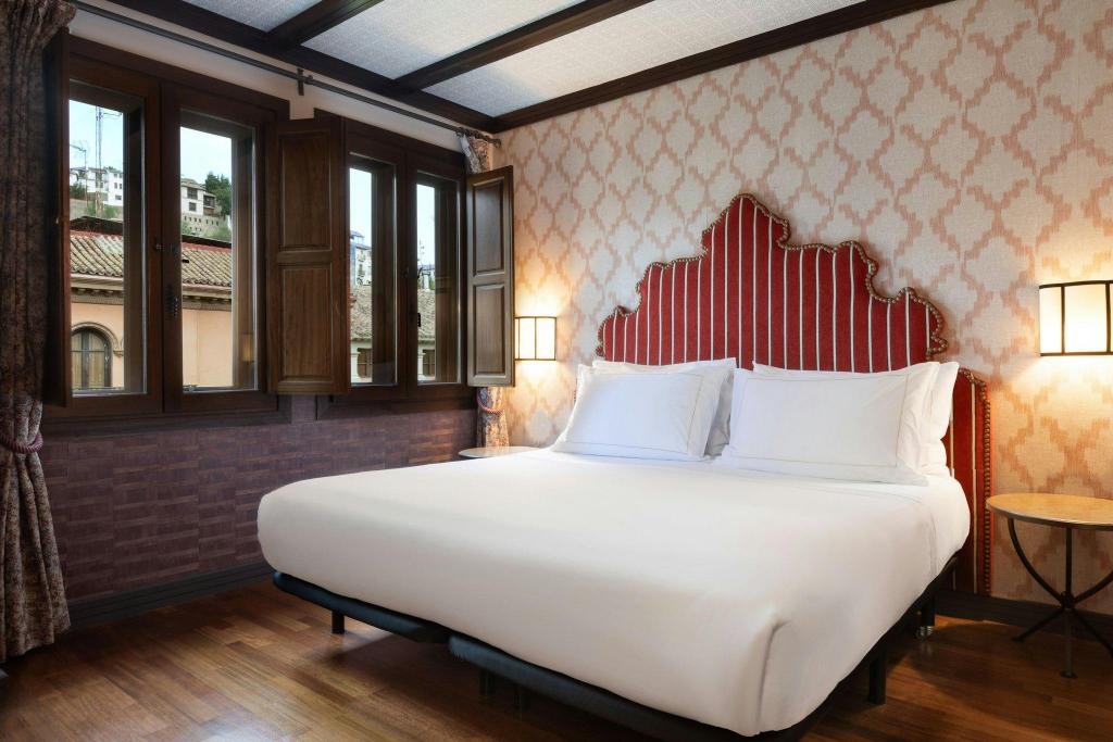 Suite, King Bed, Single Bed, Gran Via View