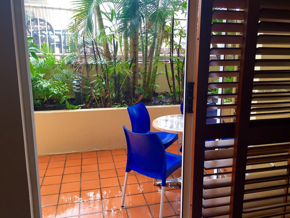 Inn Cairns 15/56