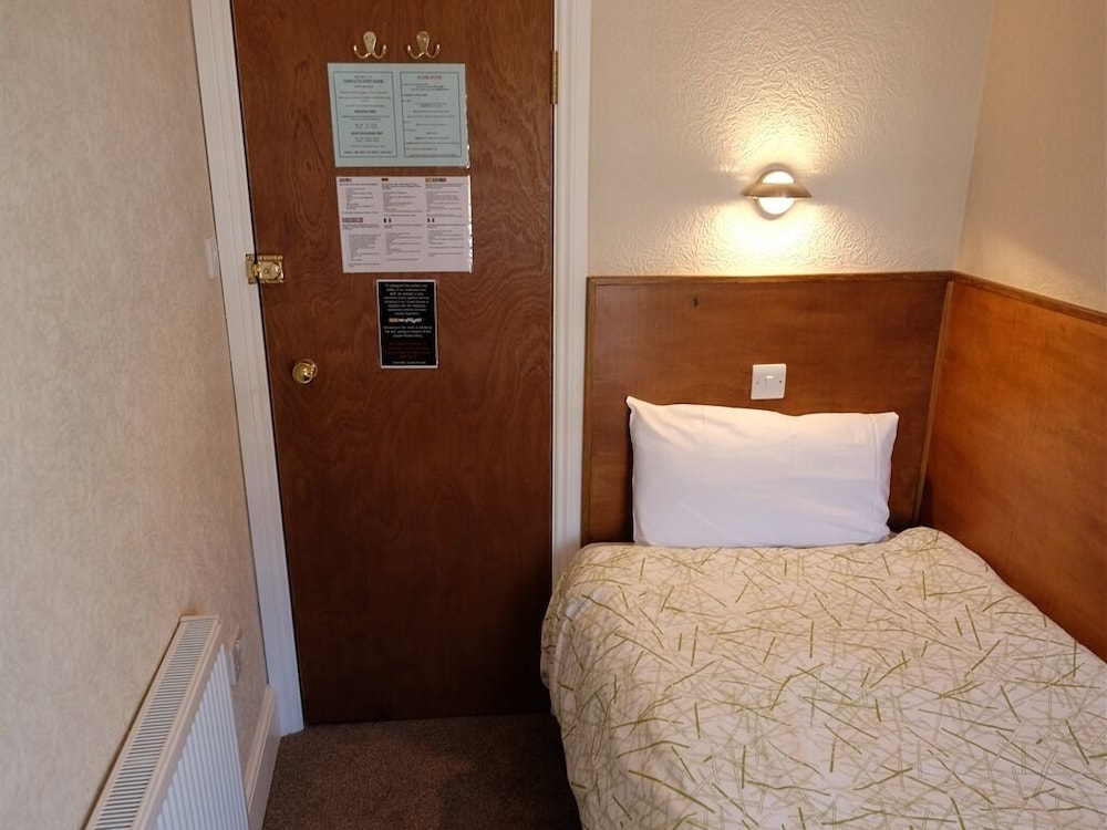 Charlotte Guest House 25/73