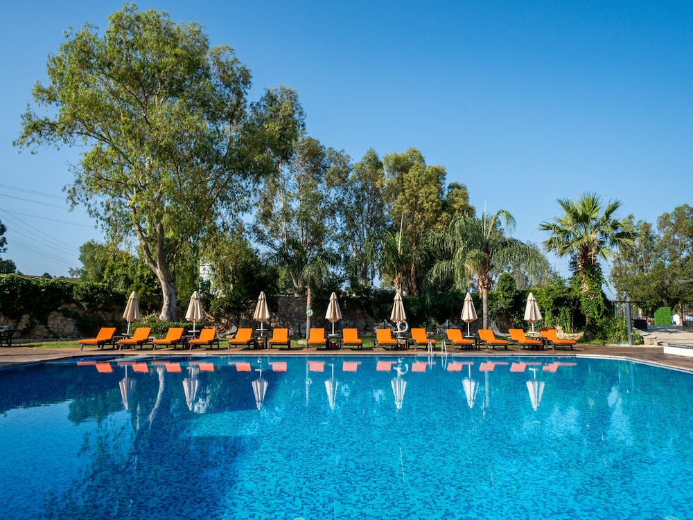 Bodrum Beach Resort 45/65