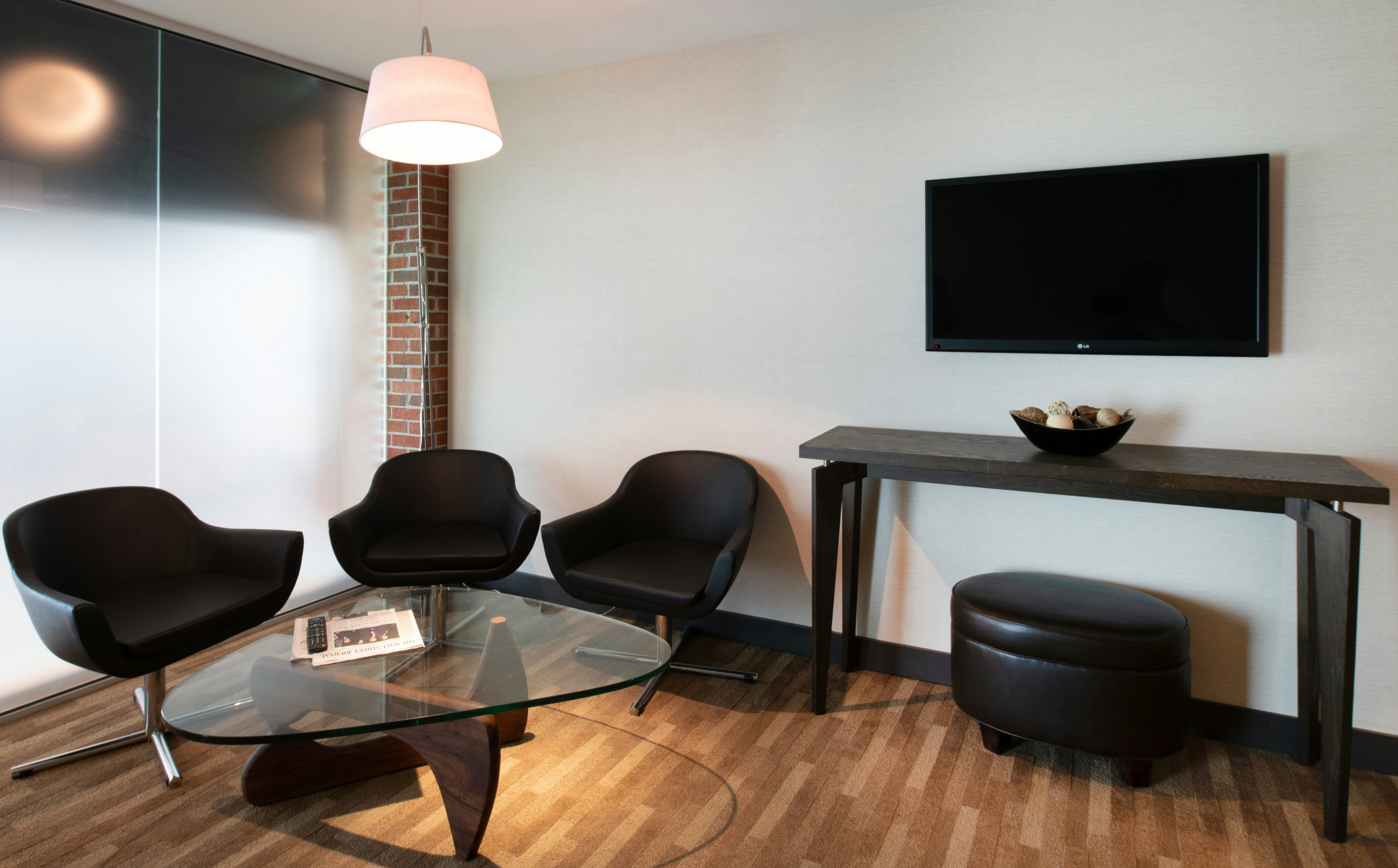 DOUBLETREE BY HILTON HOTEL AND SUITES CHARLESTON AIRPORT 55/60