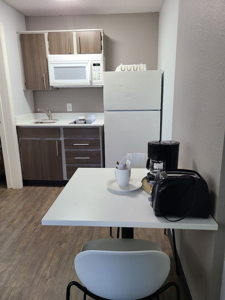 Studio6 Dallas, TX - North - Richardson 54/67