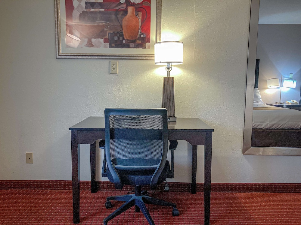 Motel6 Elkhart, IN 45/54