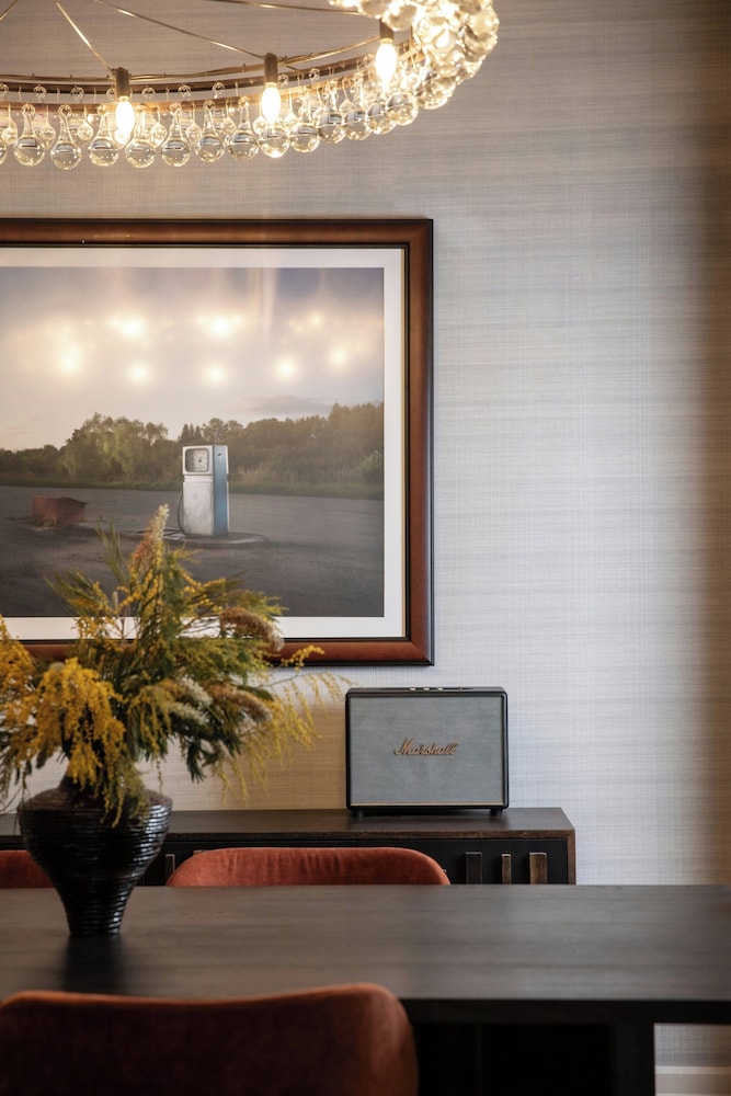 Hutton Hotel Nashville 11/48