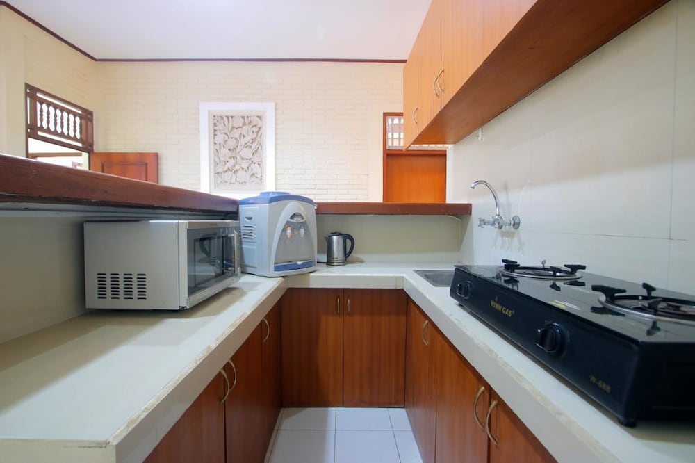Hotel Jati And Home Stay 39/71
