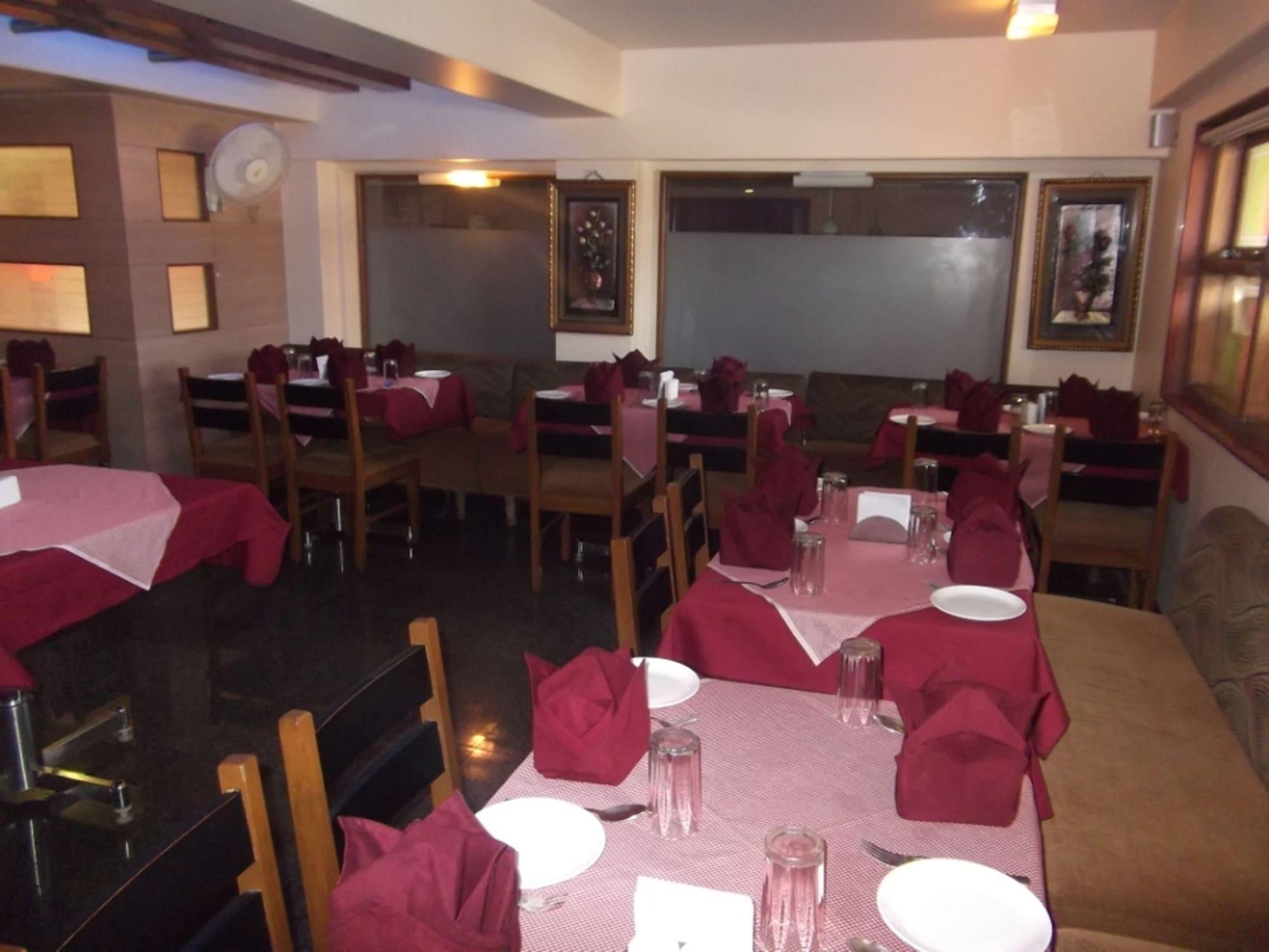 Hotel Ravikant 19/23