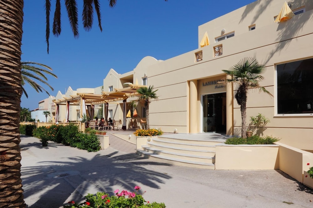 Lambrinos Suites 42/51