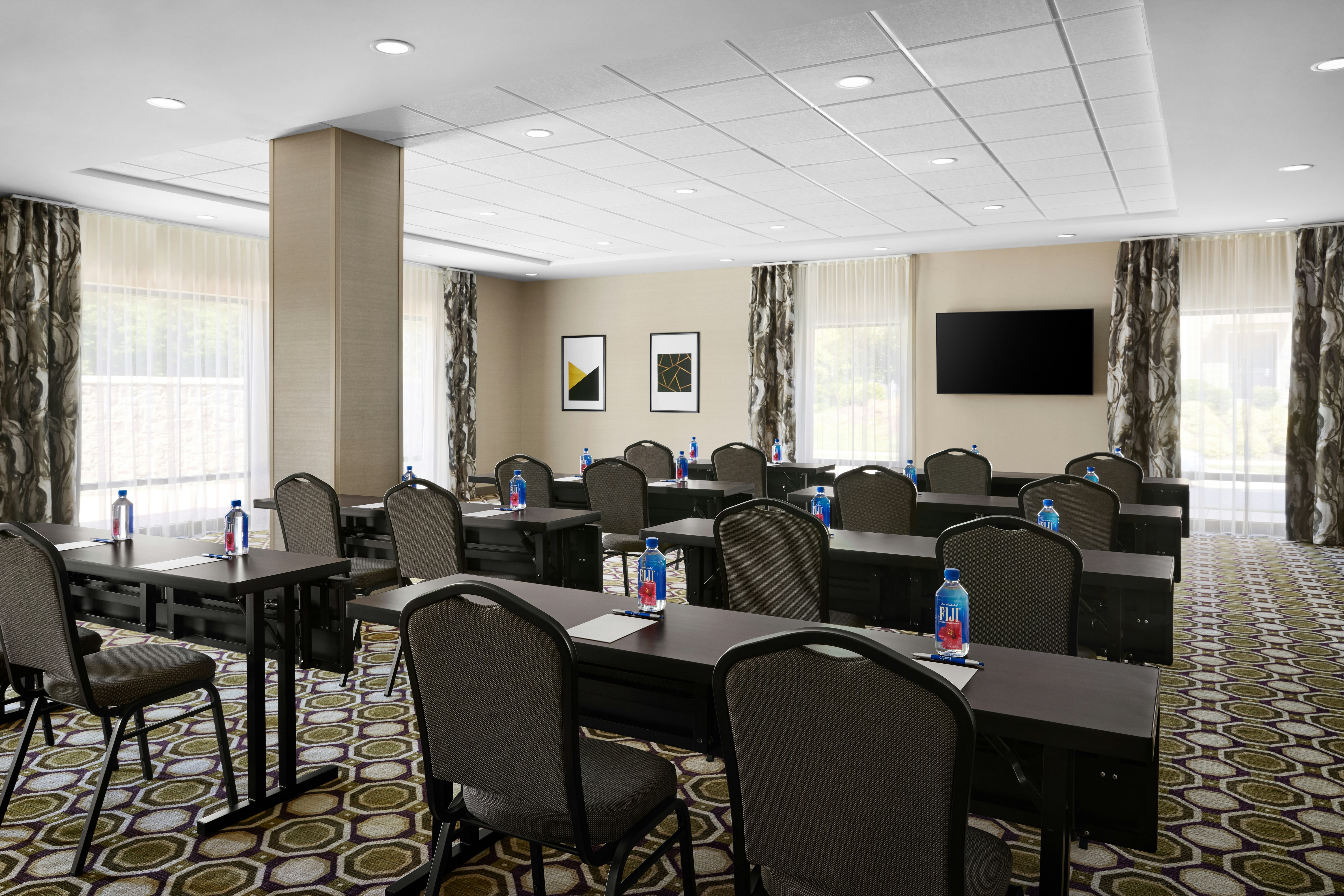 Hampton Inn and Suites Charlotte Steele Creek Road 30/35