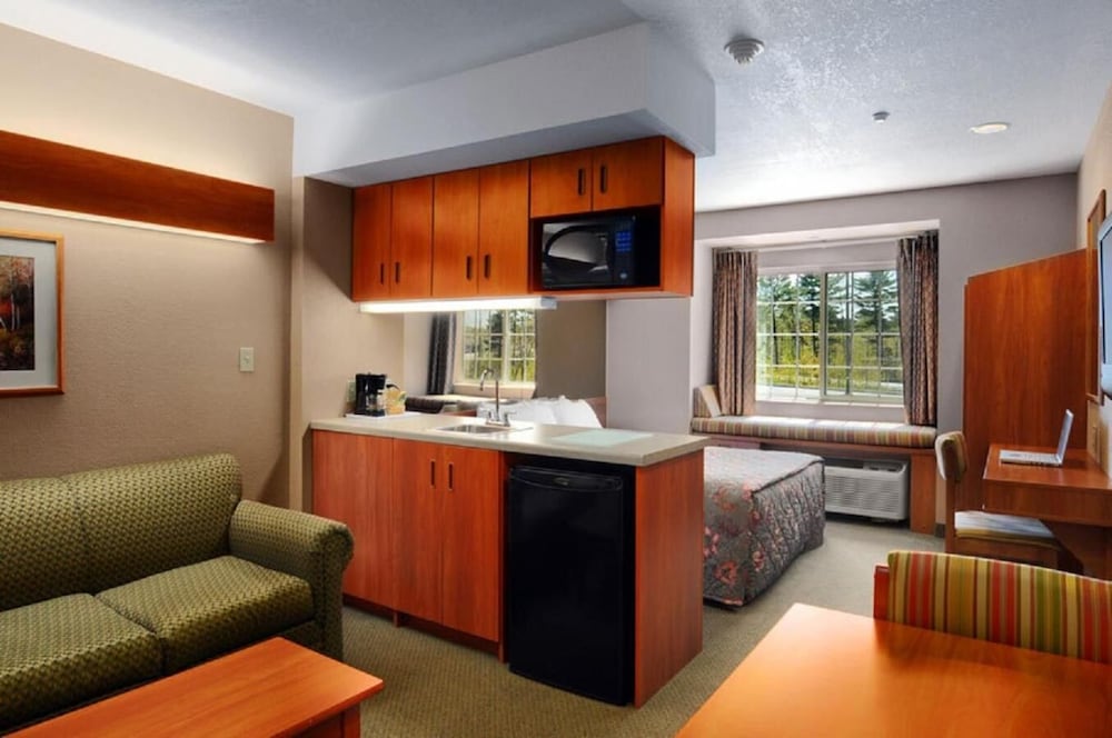 Microtel Inn By Wyndham Parry Sound 5/24