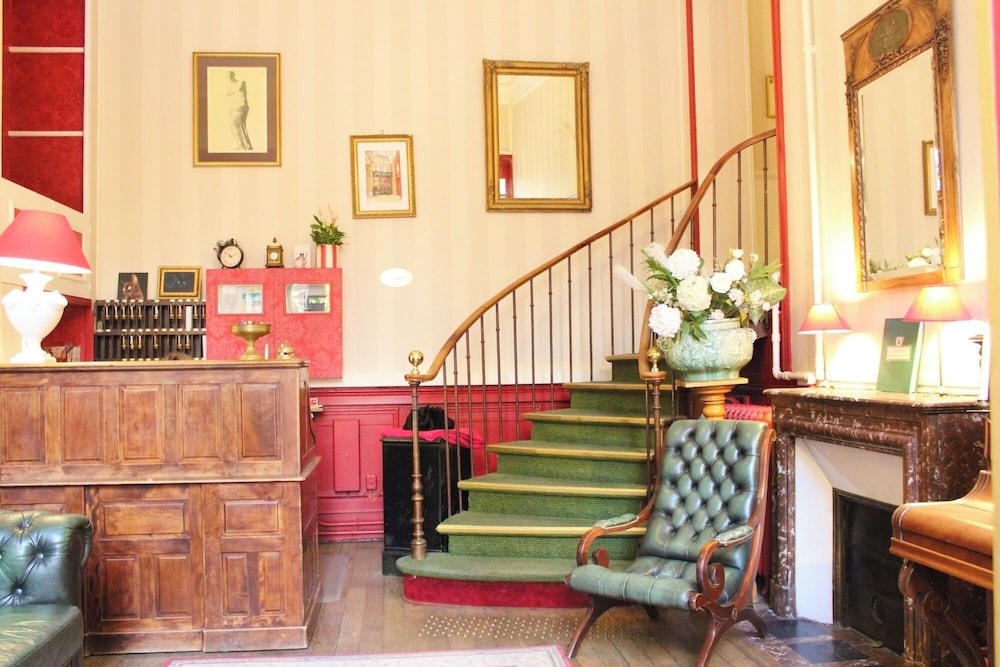 Hôtel Chopin 6/65