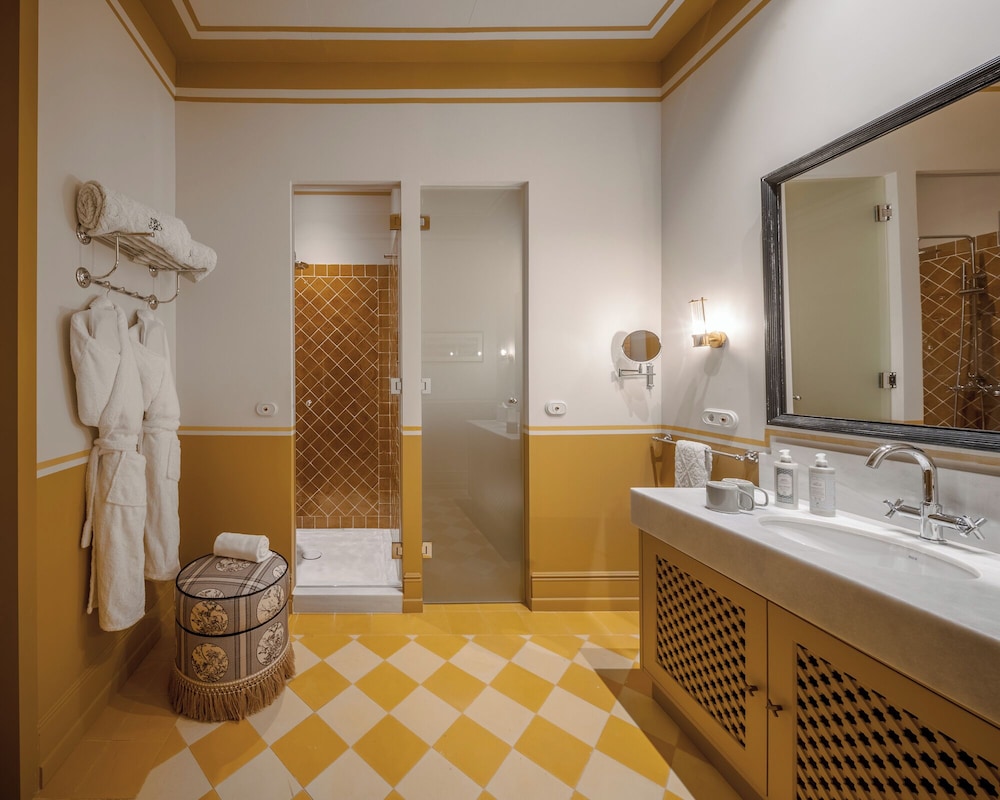 Cristine Bedfor Sevilla Boutique Hotel 60/63