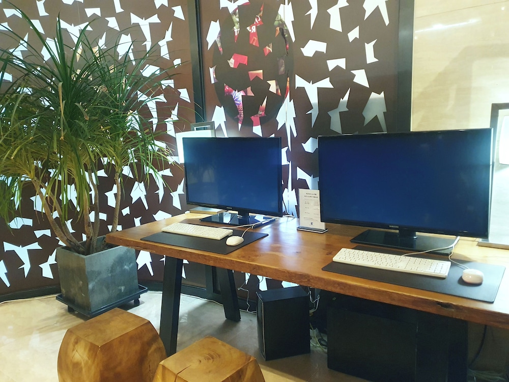 Busan Business Hotel 66/73