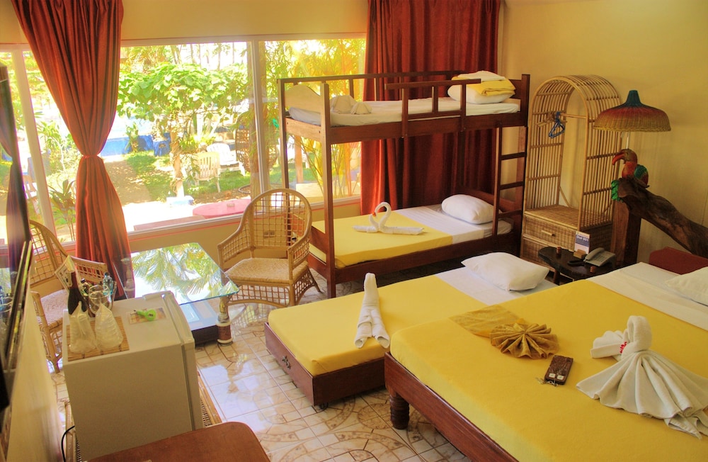 Deep Forest Garden Hotel 39/80