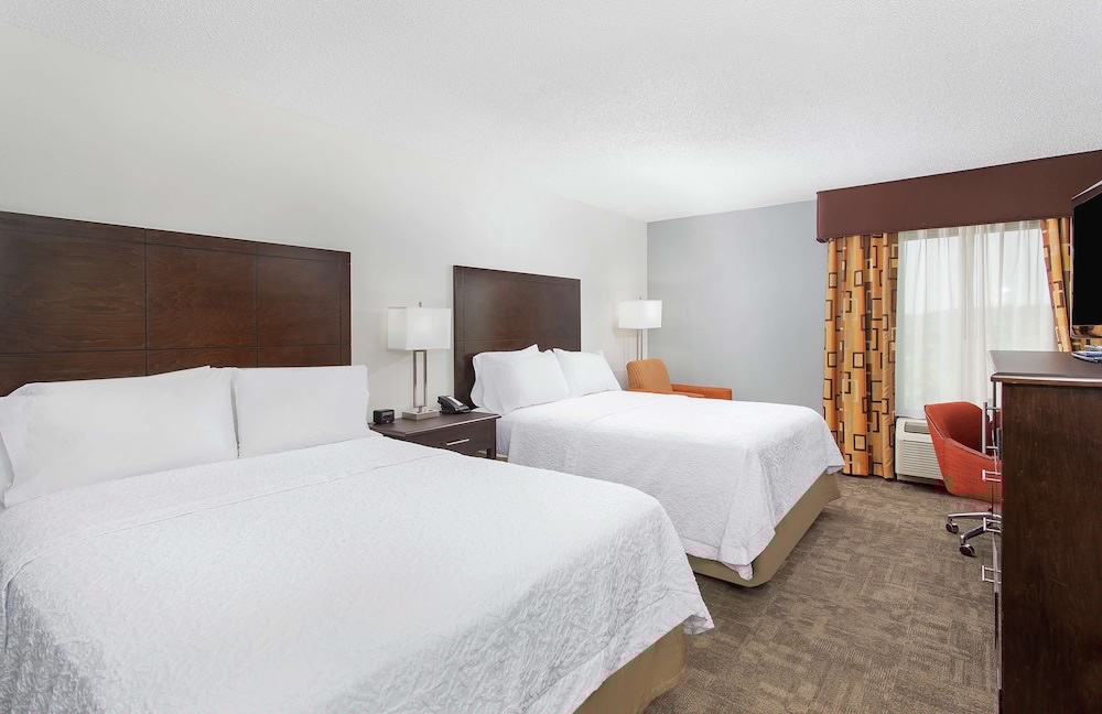 Hampton Inn Cullman 24/56