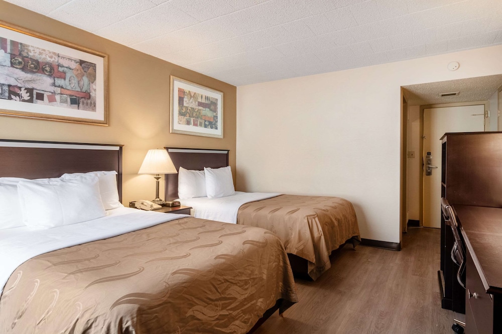 Quality Inn & Suites Indiana South 19/48