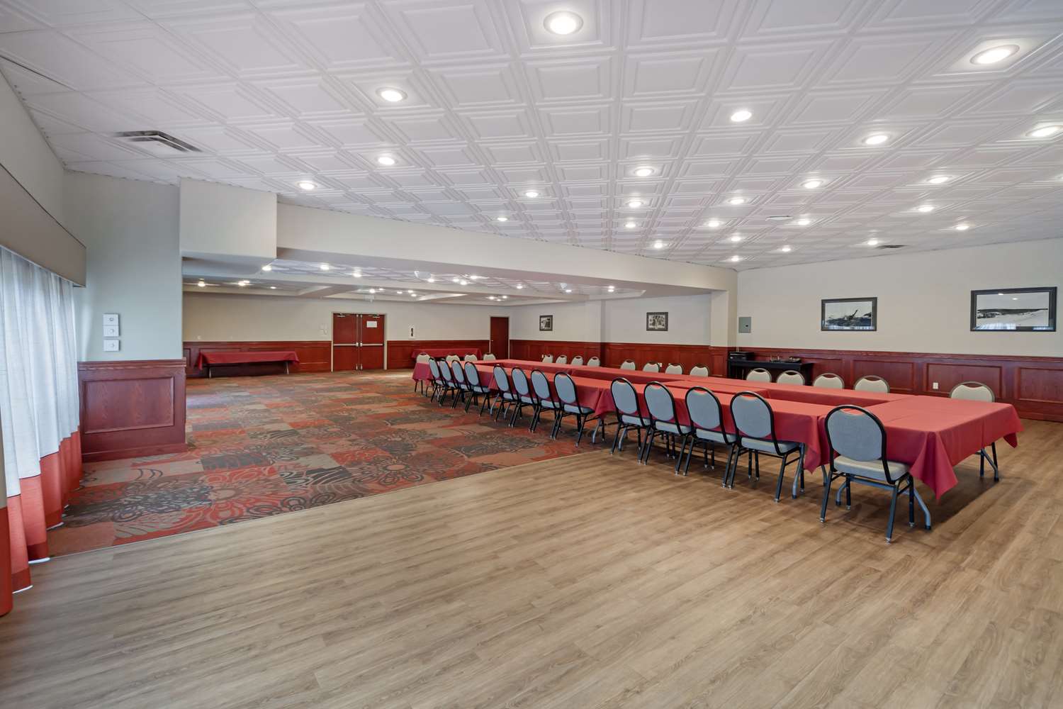 Best Western High Road Inn 51/53
