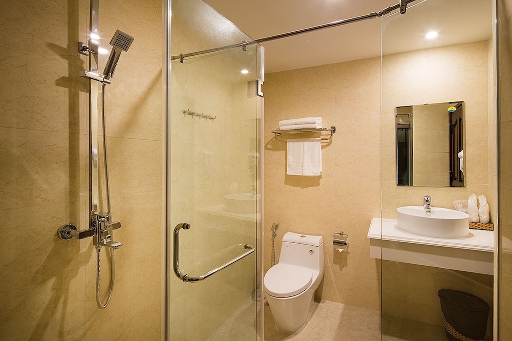 Paris Nha Trang Hotel & Apartment 70/72