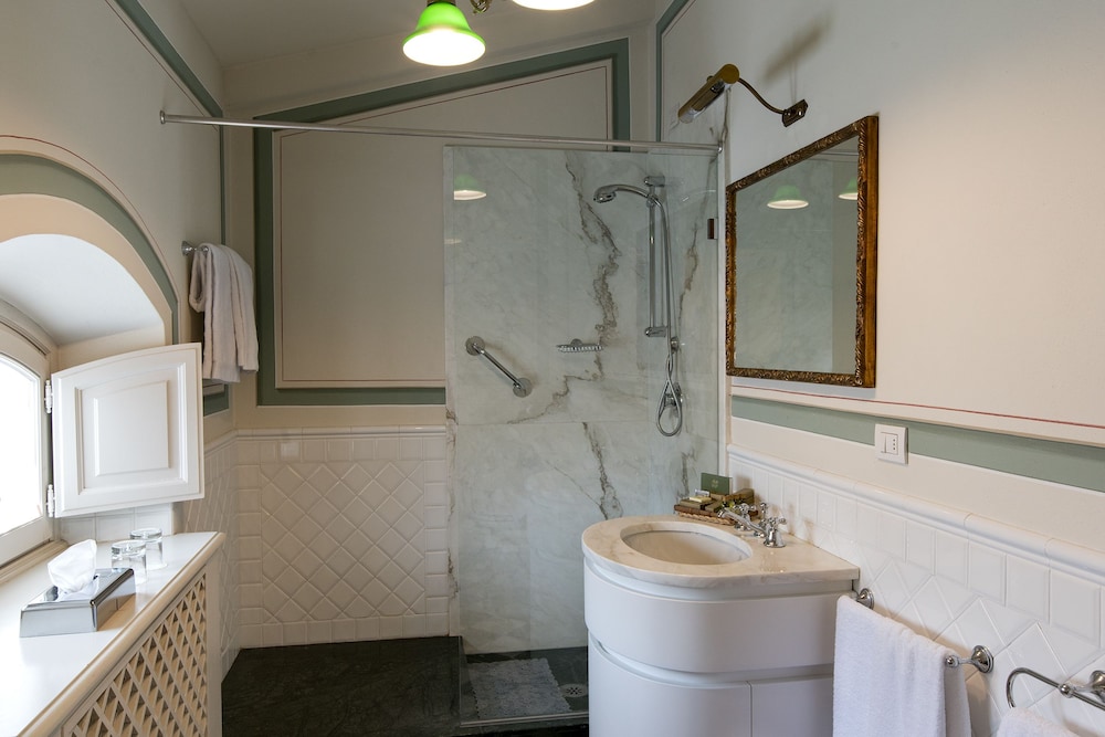 Albergo Pietrasanta 20/66