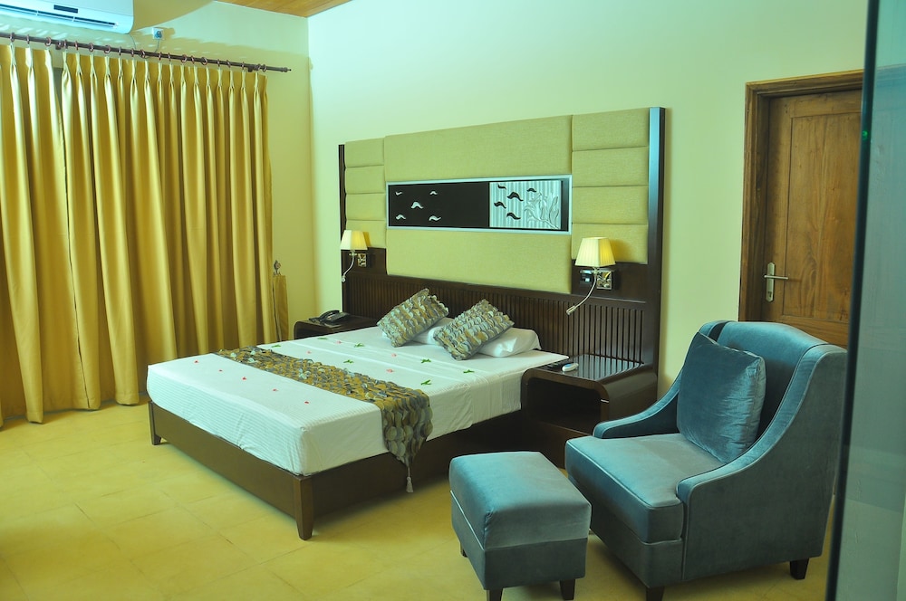 Heritage Hotel 12/50