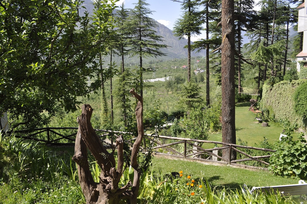 HERITAGE VILLAGE RESORT 69/77