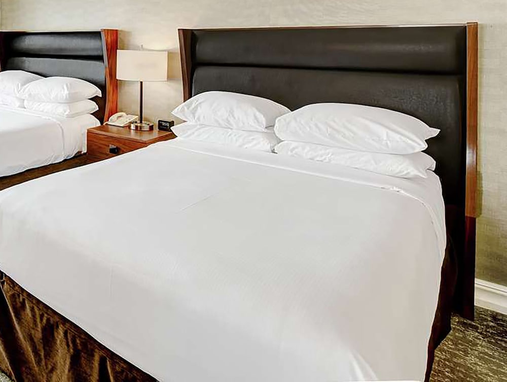 Suite, 2 Double Beds, Theme Park View, Balcony، Embassy Suites by Hilton Anaheim Orange 7/10