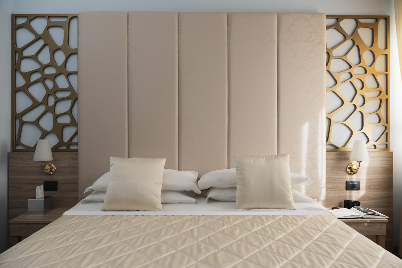 Hotel Re Enzo 84/102