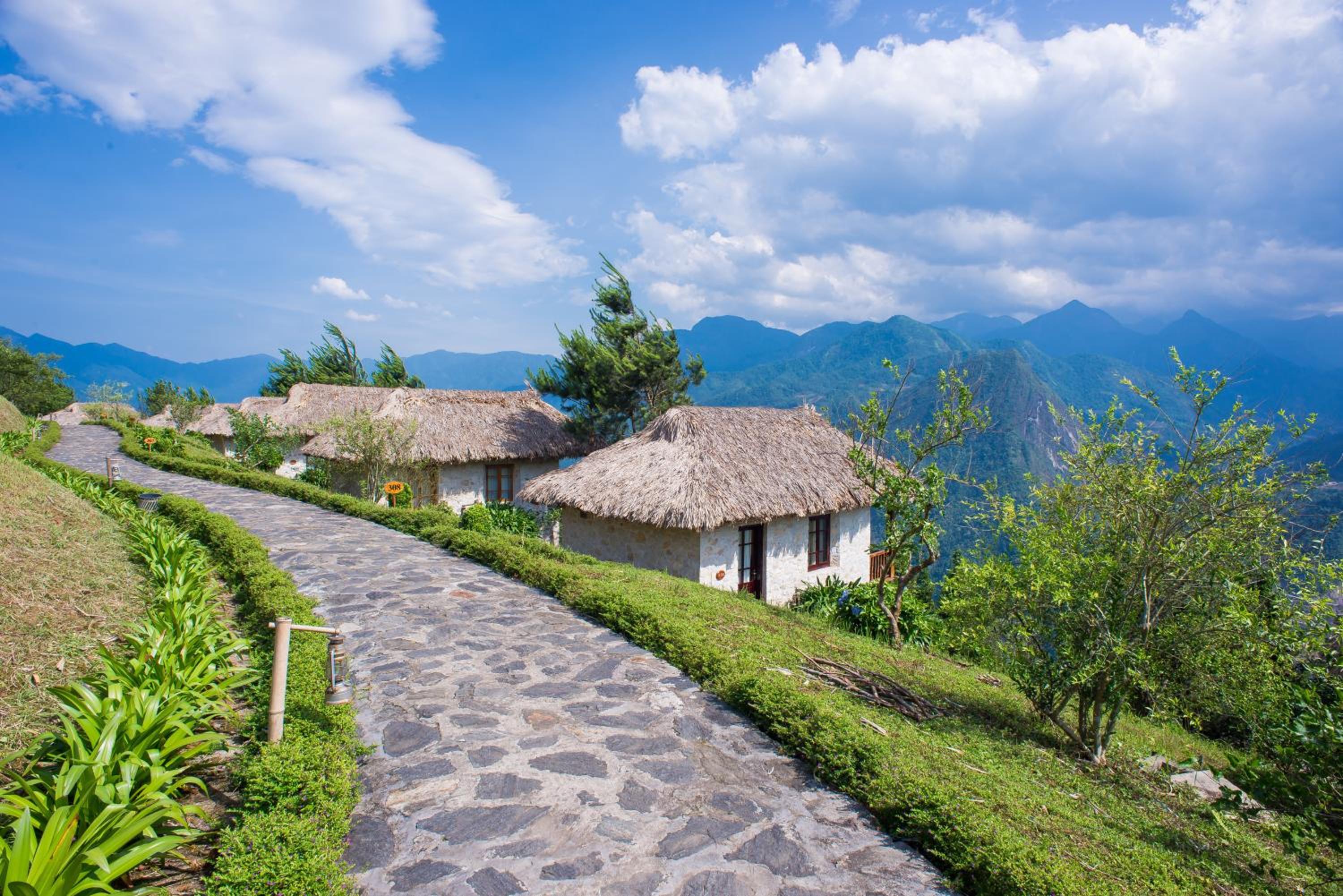 Topas Ecolodge Hotel 75/93
