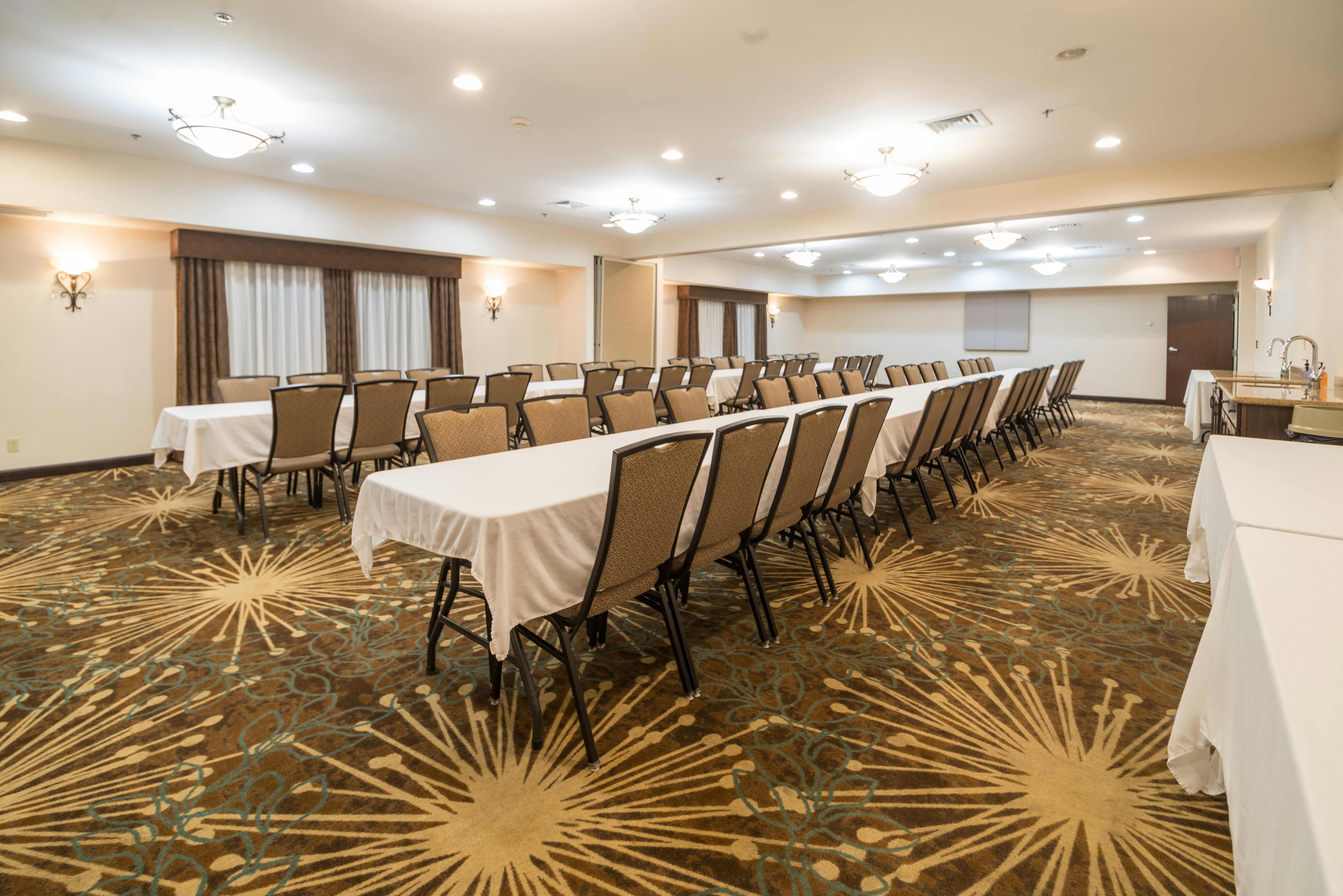 Hampton Inn by Hilton Tiffin 45/47